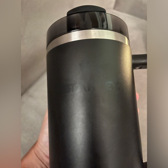 Stanley Quencher H2.0 Tumbler 30oz NWT’s + Disney + More Straw Toppers(7) - Picture 8 of 10